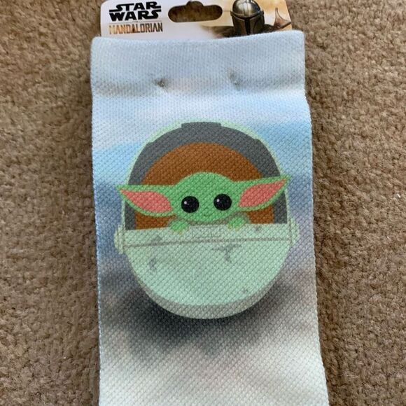 Disney Star Wars The Mandalorian Size L/XL Adult Socks *New* - Picture 2 of 6